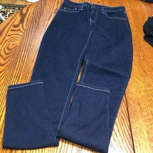 NWOT LEVIS WOMENS JEGGINGS SIZE 29x32
